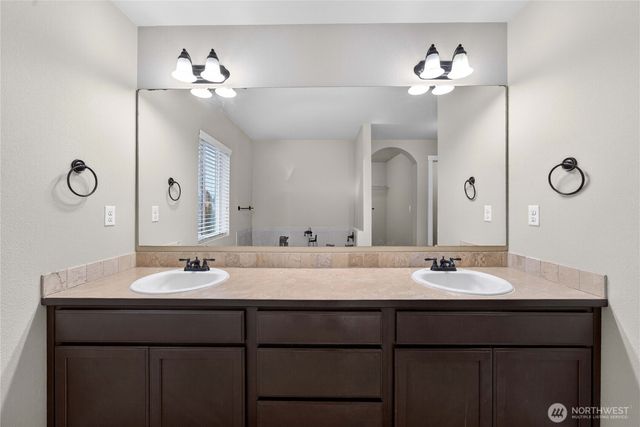 11411 129th Street E, Puyallup, WA 98374