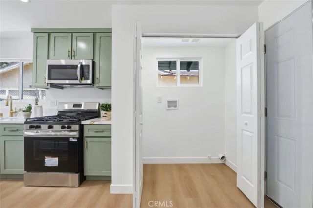 2414 S Poplar, Santa Ana, CA 92704