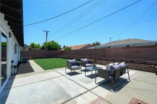 2414 S Poplar, Santa Ana, CA 92704