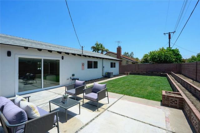 2414 S Poplar, Santa Ana, CA 92704
