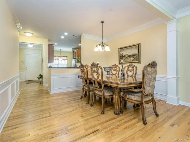 87 Paget Lane, Massapequa, NY 11758