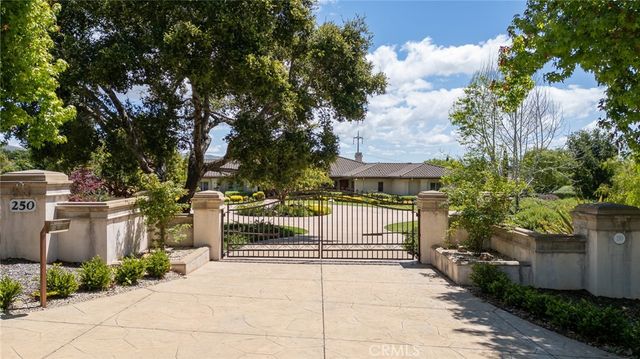 250 Foxen Bluff Lane, Arroyo Grande, CA 93420
