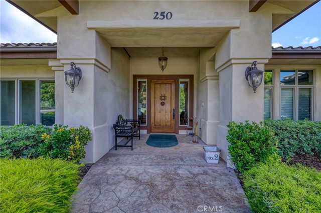250 Foxen Bluff Lane, Arroyo Grande, CA 93420