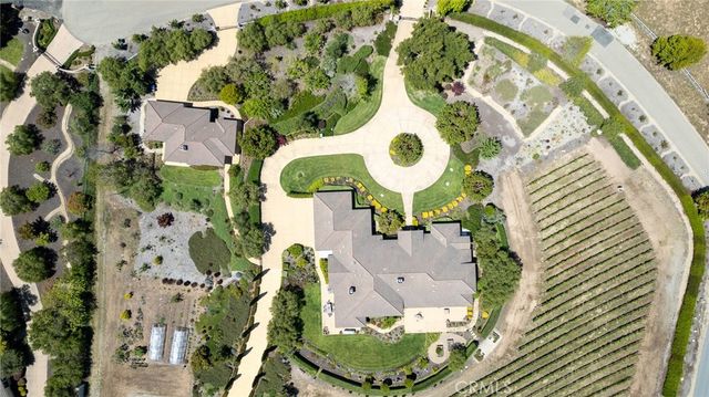 250 Foxen Bluff Lane, Arroyo Grande, CA 93420