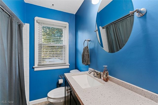 35221 Chestnut Ridge Road, North Ridgeville, OH 44039