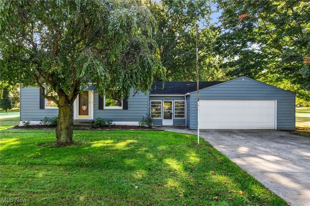 35221 Chestnut Ridge Road, North Ridgeville, OH 44039