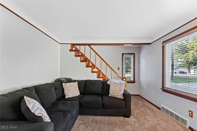 35221 Chestnut Ridge Road, North Ridgeville, OH 44039