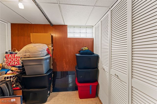 35221 Chestnut Ridge Road, North Ridgeville, OH 44039