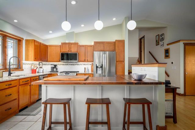 7350 Blue Maple Trail, Madison, WI 53719