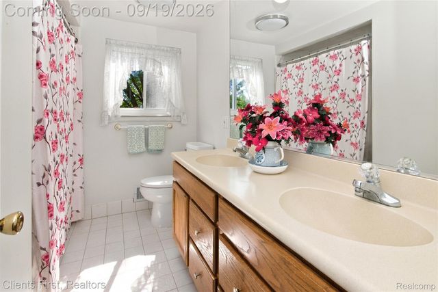 44597 Westminister Way, Canton Charter Township, MI 48187