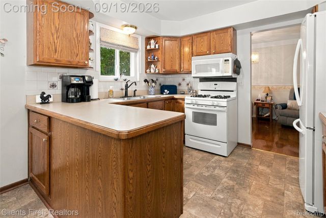 44597 Westminister Way, Canton Charter Township, MI 48187