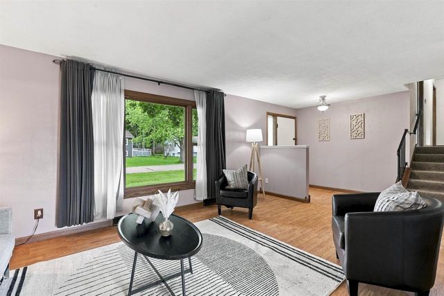 821 WOODFIELD ROAD, Neenah, WI 54956