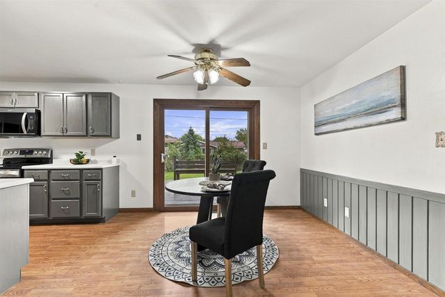 821 WOODFIELD ROAD, Neenah, WI 54956
