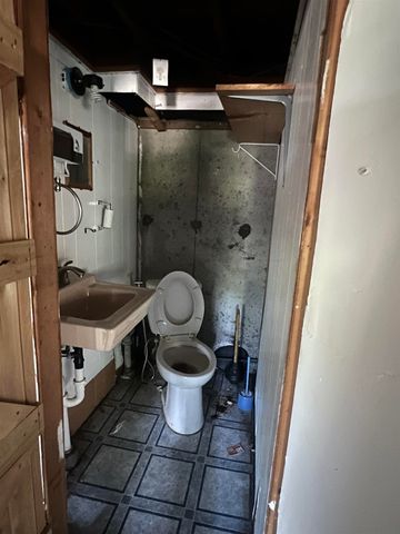 85 Weston Road, Manchester, NH 03103