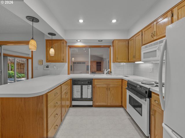 3116 Ne BROGDEN St, Hillsboro, OR 97124