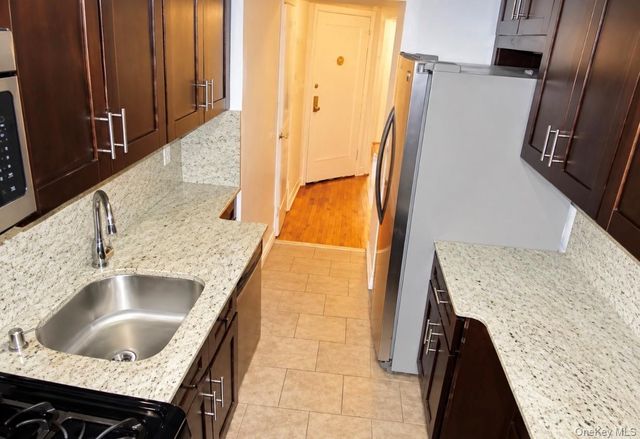 141-17 79th Avenue 2, Kew Garden Hills, NY 11367