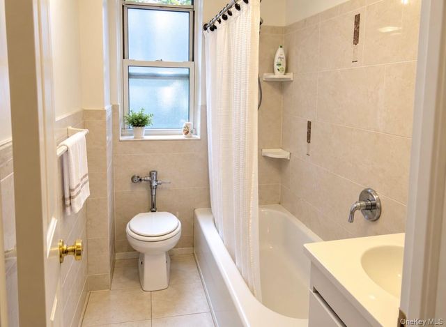 141-17 79th Avenue 2, Kew Garden Hills, NY 11367