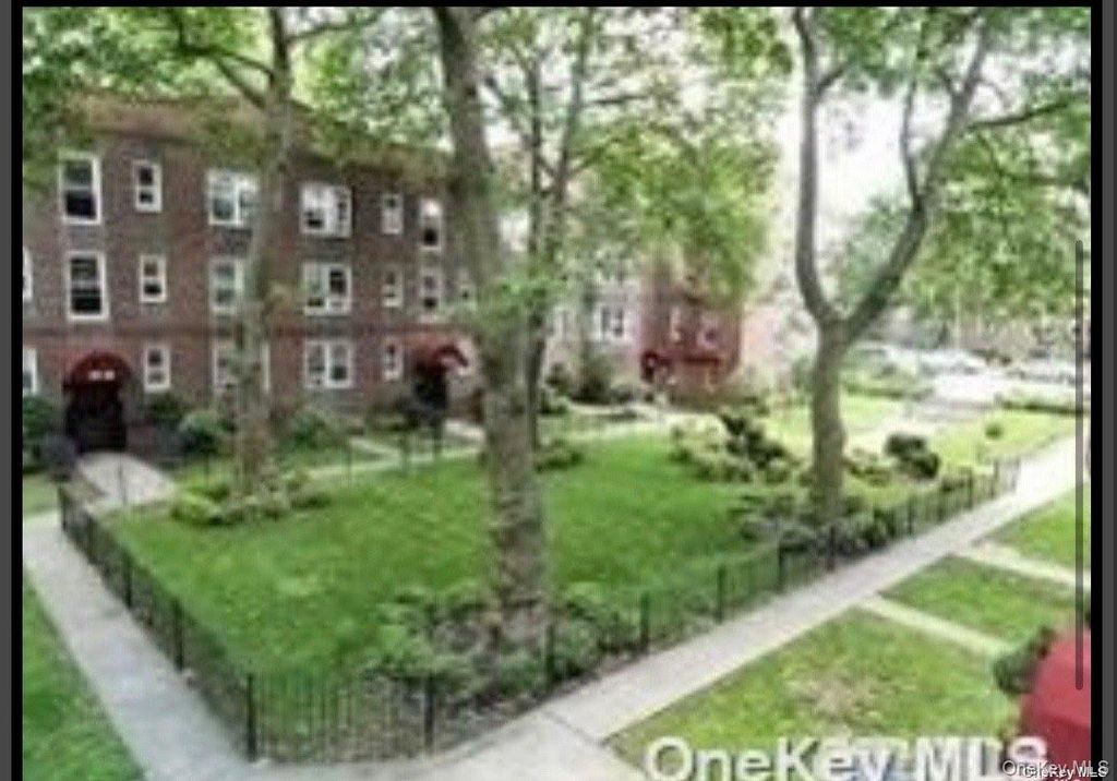 141-17 79th Avenue 2, Kew Garden Hills, NY 11367 — photo 3