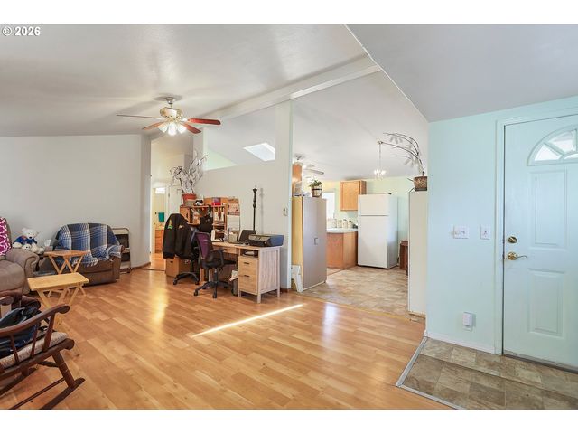 406 FIRST St, Rufus, OR 97050