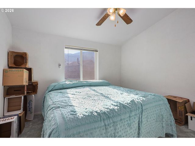 406 FIRST St, Rufus, OR 97050