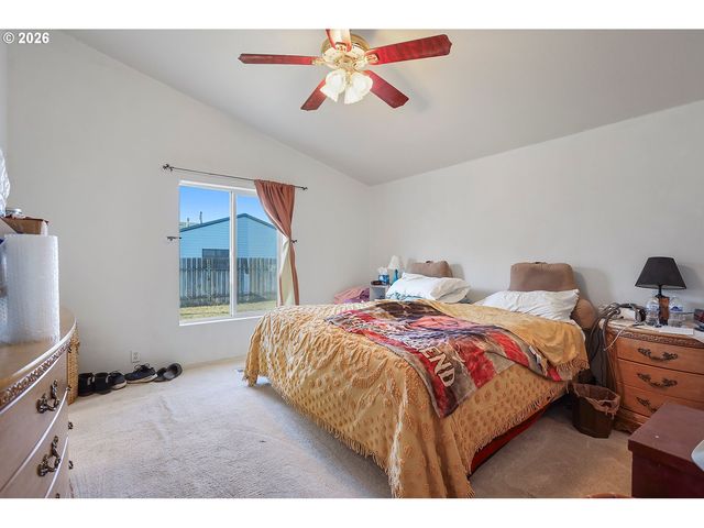 406 FIRST St, Rufus, OR 97050