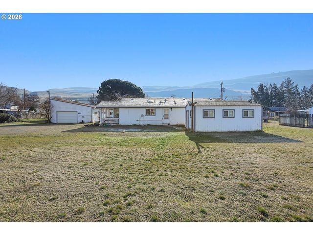 406 FIRST St, Rufus, OR 97050