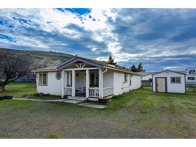 406 FIRST St, Rufus, OR 97050