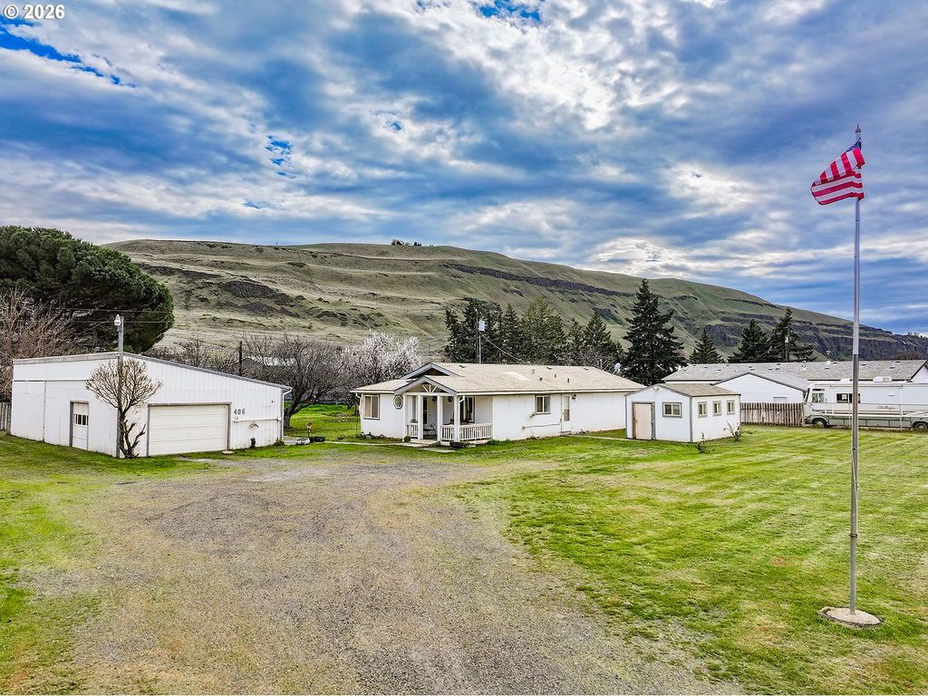 406 FIRST St, Rufus, OR 97050