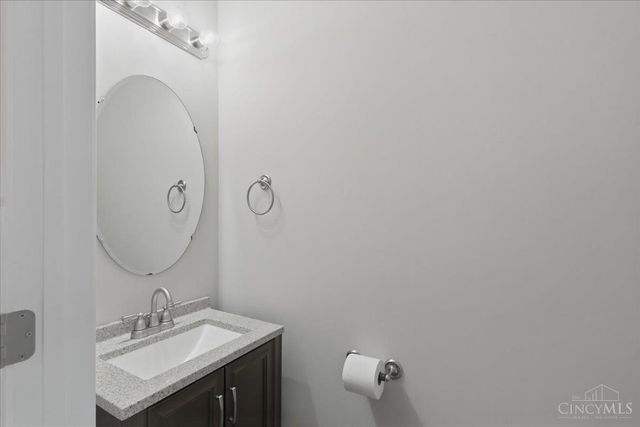 3211 Grand Falls Boulevard, Deerfield Twp., OH 45039