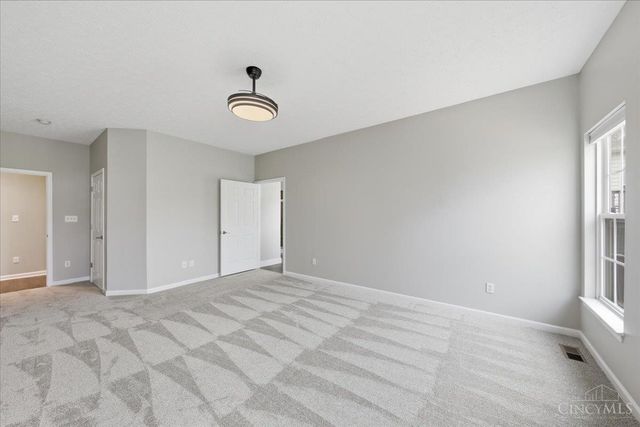 3211 Grand Falls Boulevard, Deerfield Twp., OH 45039