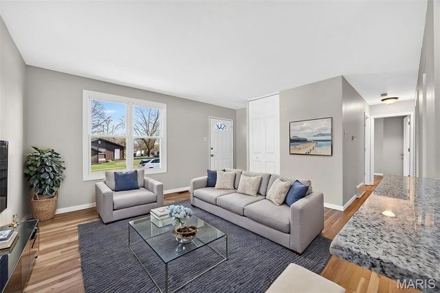 2643 Bonniebrook Drive, Maryland Heights, MO 63043