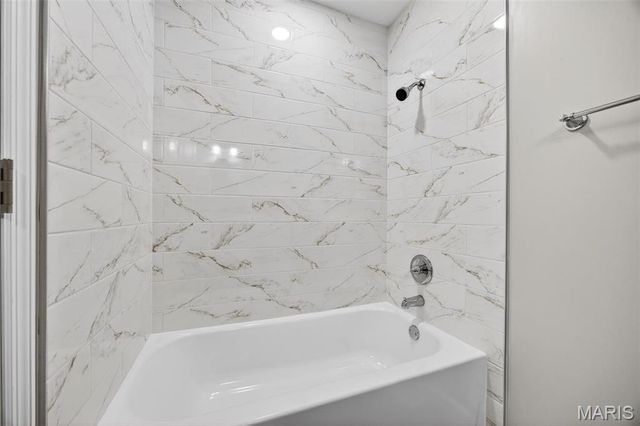 2643 Bonniebrook Drive, Maryland Heights, MO 63043