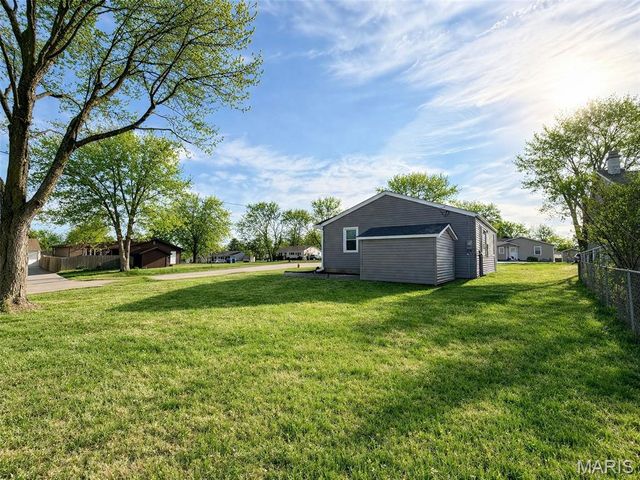 2643 Bonniebrook Drive, Maryland Heights, MO 63043