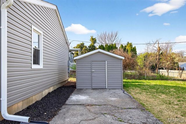 2643 Bonniebrook Drive, Maryland Heights, MO 63043