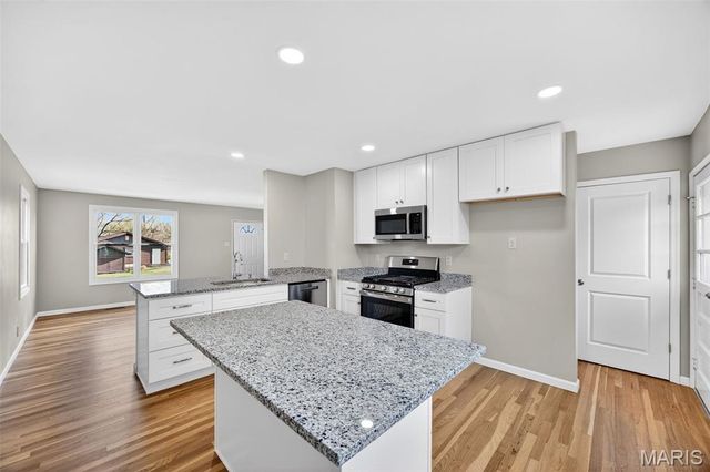 2643 Bonniebrook Drive, Maryland Heights, MO 63043