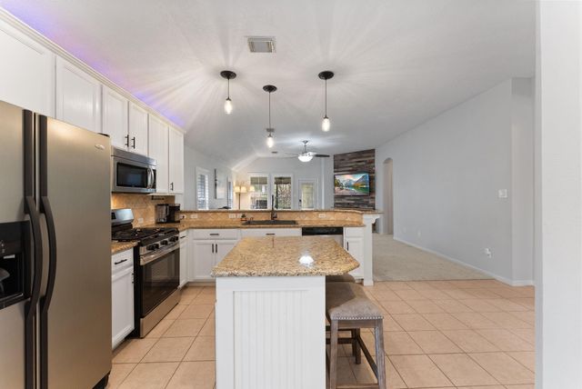 30911 Still Oaks Lane, Spring, TX 77386