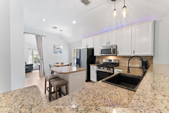 30911 Still Oaks Lane, Spring, TX 77386