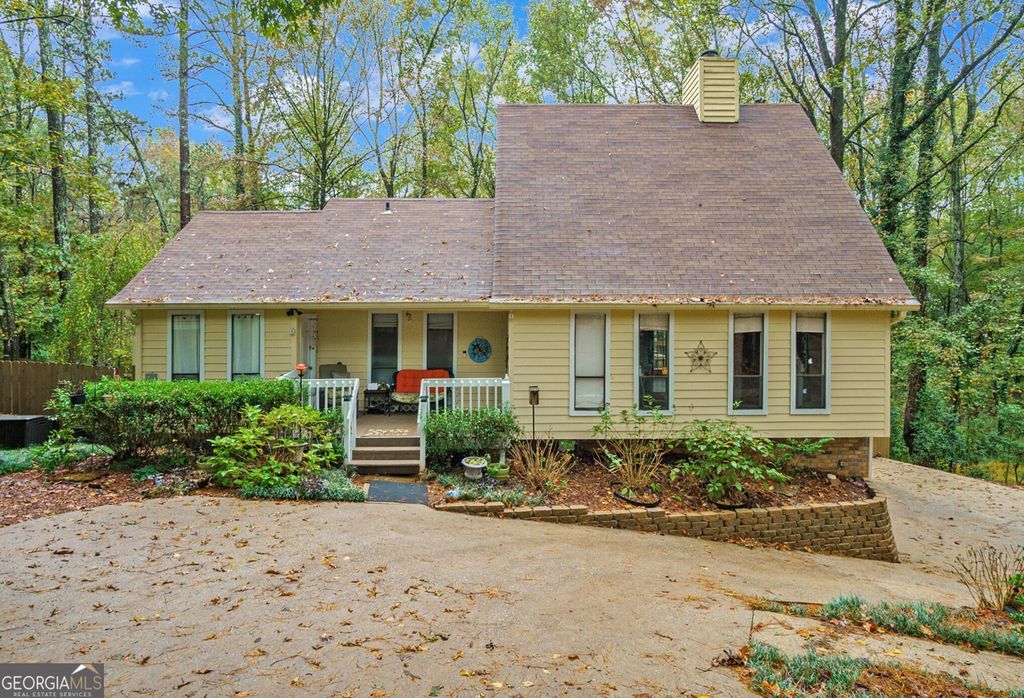 6950 SPRINGWOOD Drive, Douglasville, GA 30135