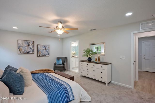 16243 N MAIN Street, Jacksonville, FL 32218