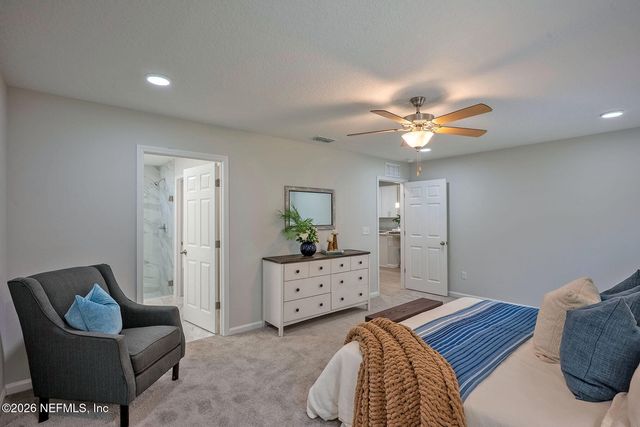 16243 N MAIN Street, Jacksonville, FL 32218