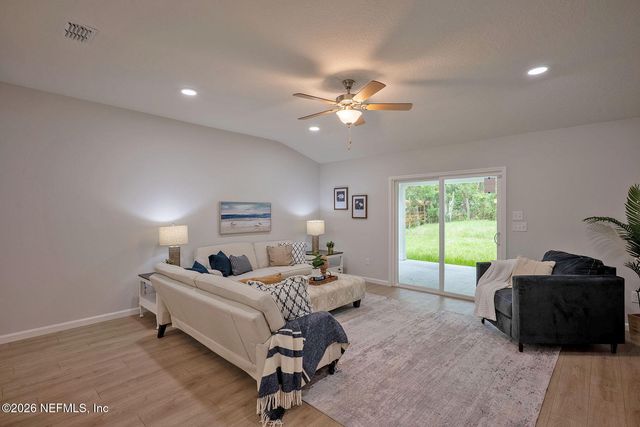 16243 N MAIN Street, Jacksonville, FL 32218