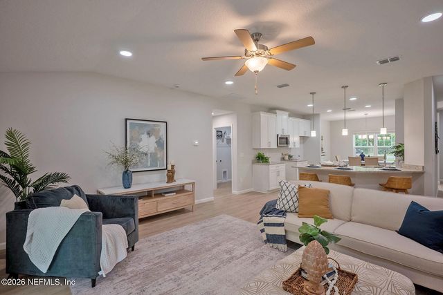 16243 N MAIN Street, Jacksonville, FL 32218