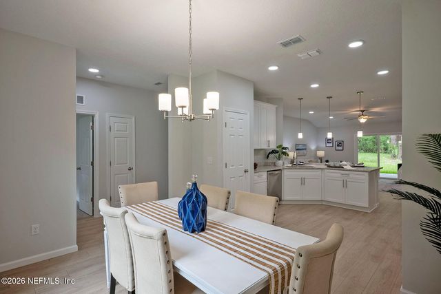 16243 N MAIN Street, Jacksonville, FL 32218