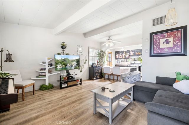 13873 Lanark, Panorama City, CA 91402