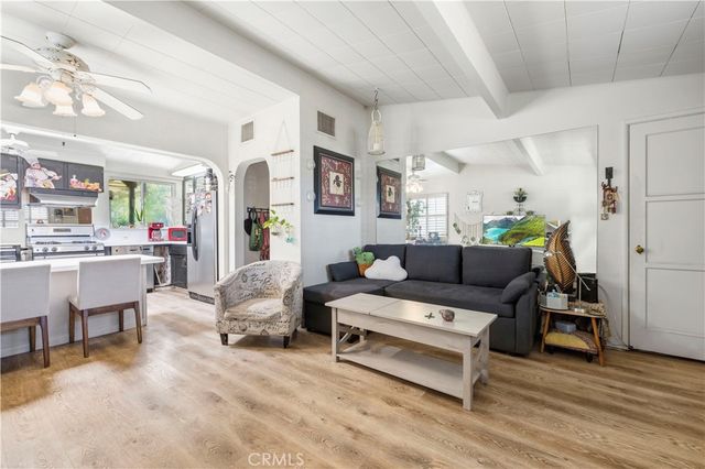13873 Lanark, Panorama City, CA 91402