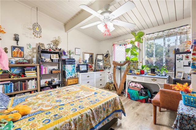 13873 Lanark, Panorama City, CA 91402
