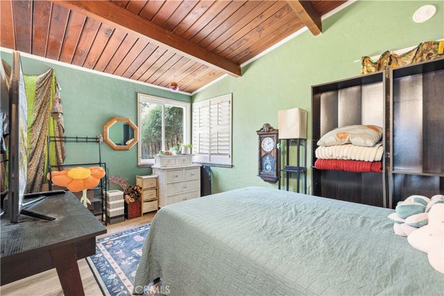13873 Lanark, Panorama City, CA 91402