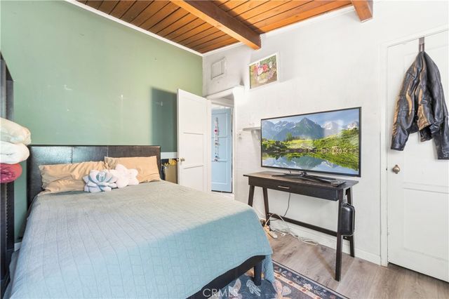 13873 Lanark, Panorama City, CA 91402