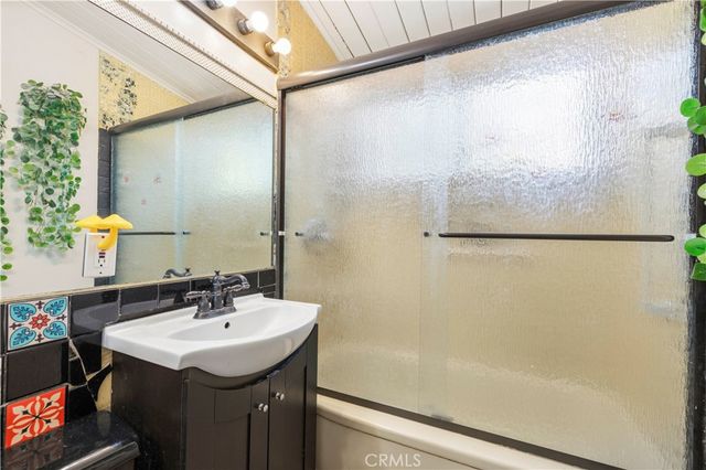 13873 Lanark, Panorama City, CA 91402