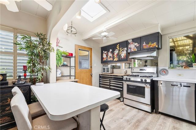 13873 Lanark, Panorama City, CA 91402
